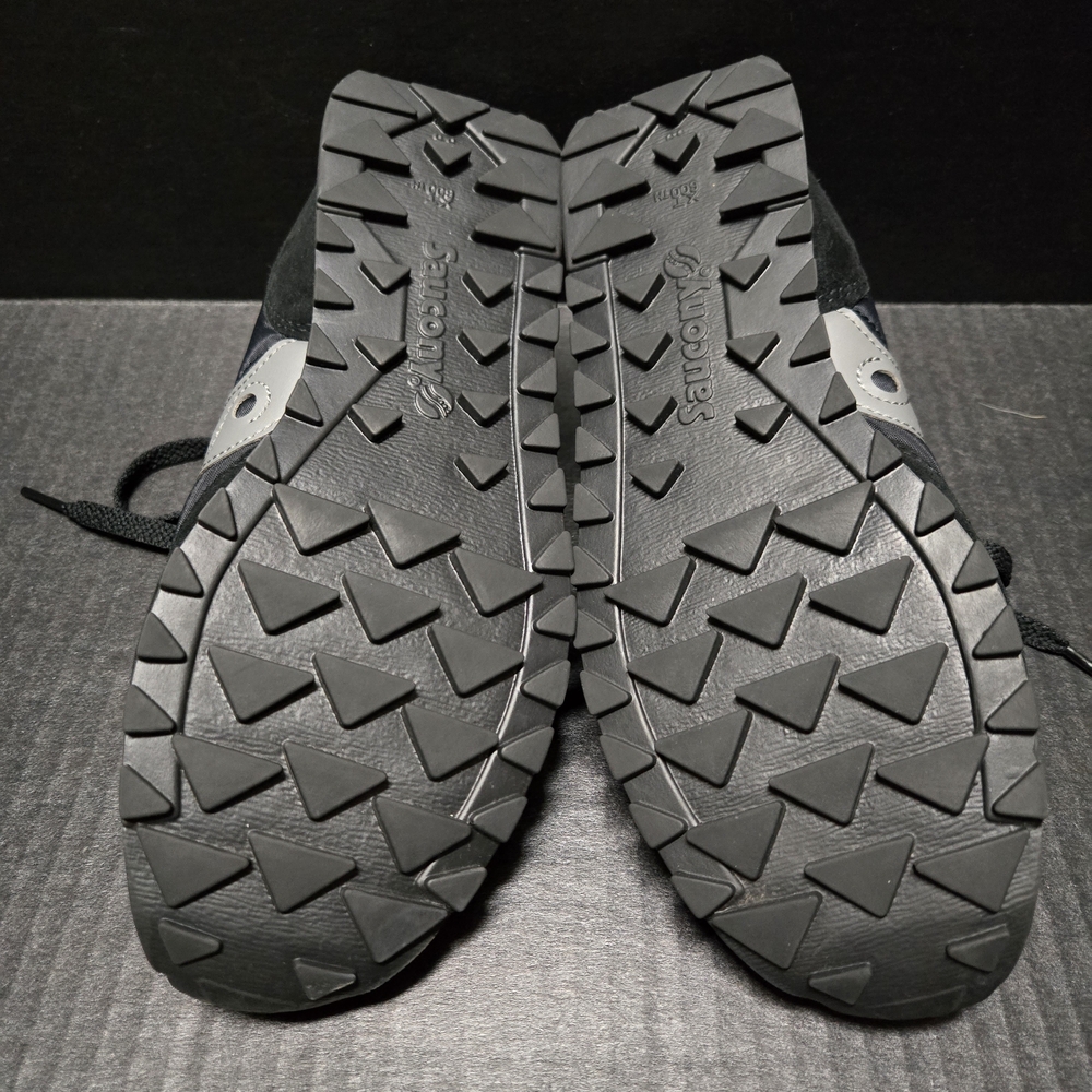Saucony Womens Black and Gray Sneakers - Picture 4 of 7